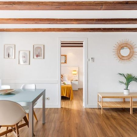 Lodging Apartments Liceu G1 Barcelona Bagian luar foto