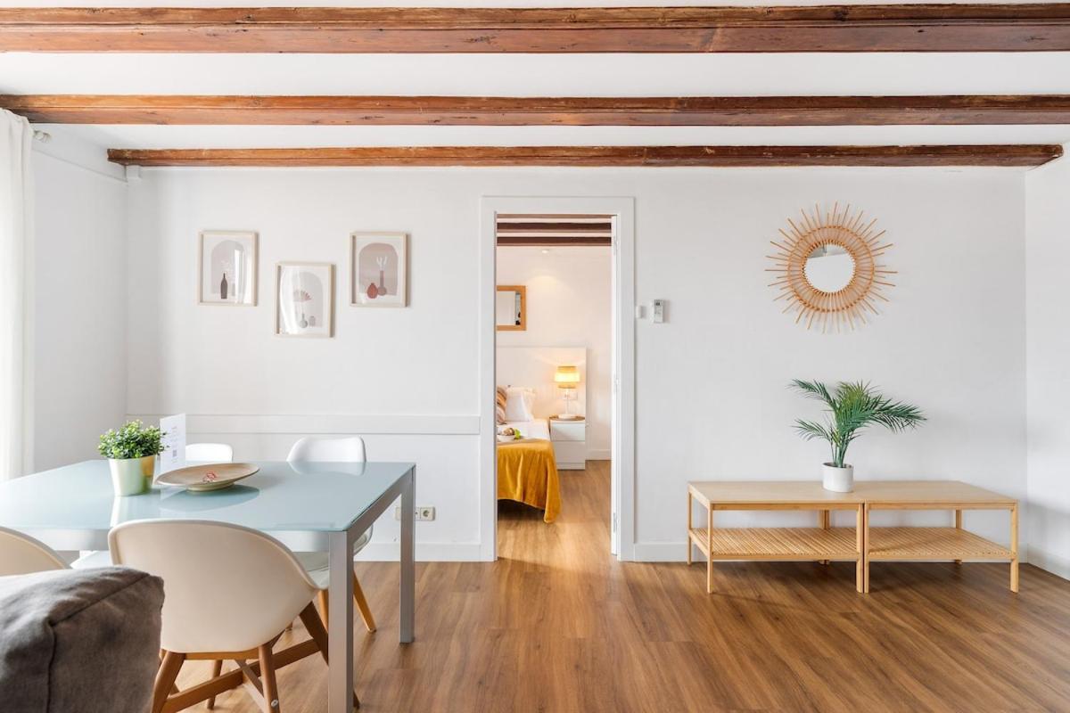 Lodging Apartments Liceu G1 Barcelona Bagian luar foto