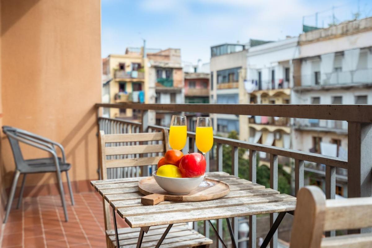 Lodging Apartments Liceu G1 Barcelona Bagian luar foto